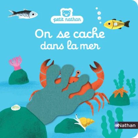 On se cache au bord de la mer